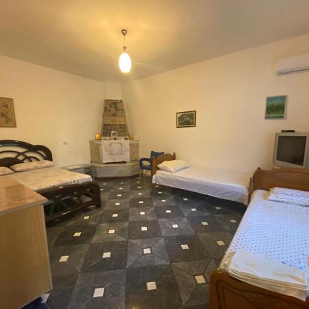 Eva Apartments Dhermi Bagian luar foto