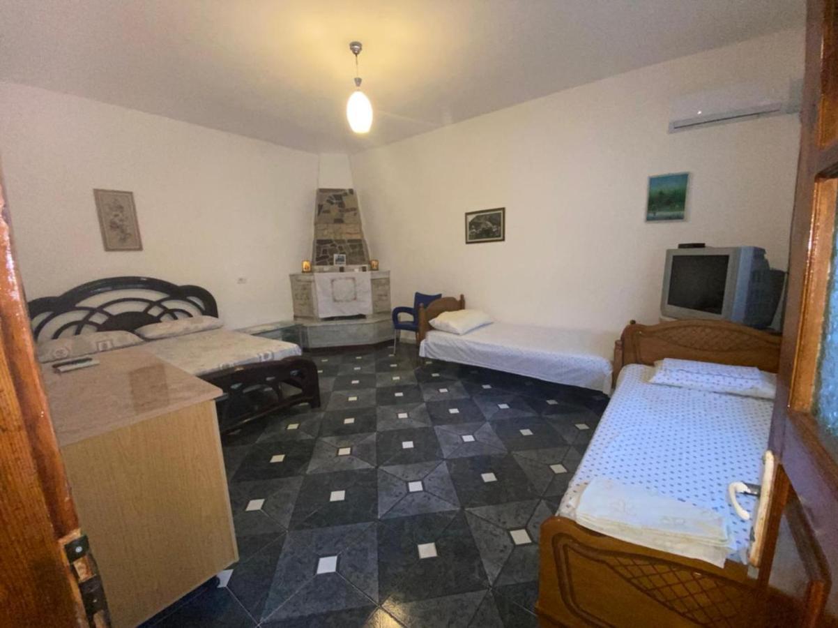 Eva Apartments Dhermi Bagian luar foto